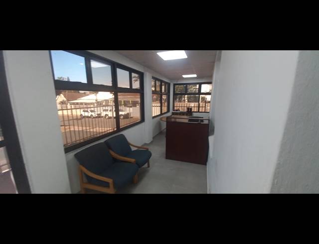 100M² OFFICE TO LET IN WINDERMERE